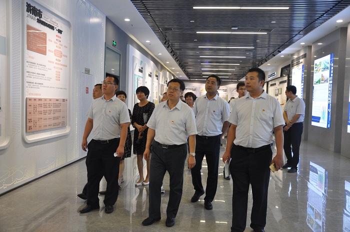 濟(jì)南連心物業(yè)有限公司黨支部舉行“不忘初心、牢記使命”主題教育慶“七一”系列活動(dòng)